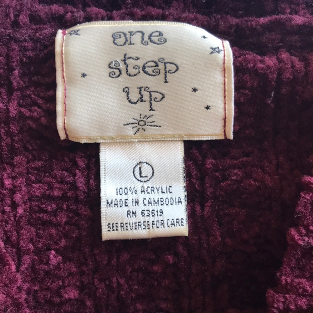 sweater - Picture 2 of 2